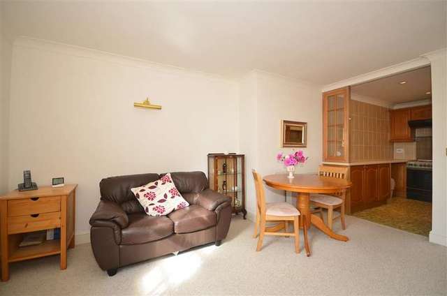  Image of 2 bedroom Apartment for sale in Barham Mews Teston Maidstone ME18 at Teston Maidstone Maidstone, ME18 5BL