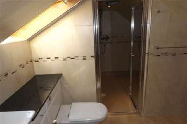  Image of 4 bedroom Flat to rent in Barn Street Strathaven ML10 at Strathaven, ML10 6LU