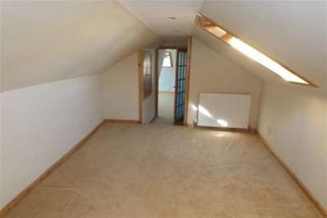  Image of 4 bedroom Flat to rent in Barn Street Strathaven ML10 at Strathaven, ML10 6LU