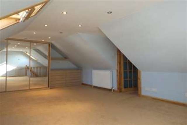  Image of 4 bedroom Flat to rent in Barn Street Strathaven ML10 at Strathaven, ML10 6LU
