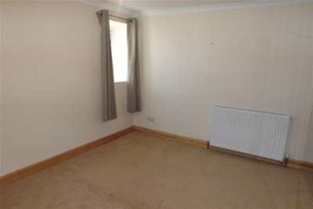  Image of 4 bedroom Flat to rent in Barn Street Strathaven ML10 at Strathaven, ML10 6LU