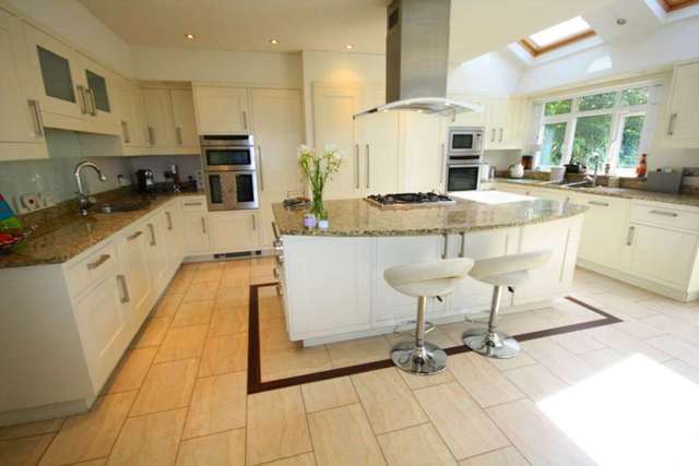 Image of 5 bedroom Detached house for sale in Barnhill Road Prestwich Manchester M25 at Barnhill Road  Manchester, M25 9NH