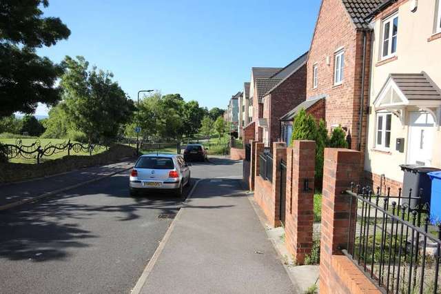  Image of 2 bedroom Terraced house to rent in Bassledene Road Sheffield S2 at Sheffield  Sheffield, S2 1HZ