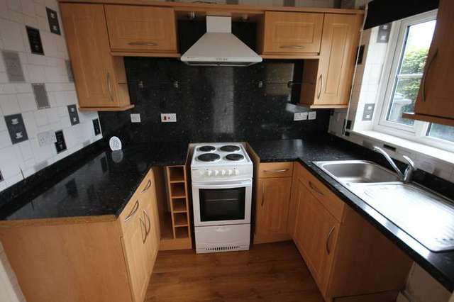  Image of 2 bedroom Terraced house to rent in Bassledene Road Sheffield S2 at Sheffield  Sheffield, S2 1HZ
