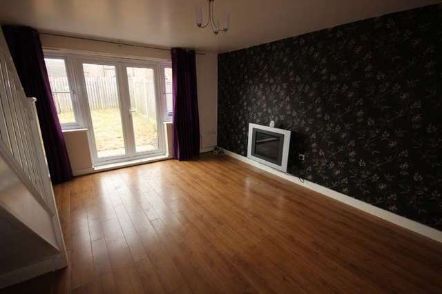  Image of 2 bedroom Terraced house to rent in Bassledene Road Sheffield S2 at Sheffield  Sheffield, S2 1HZ