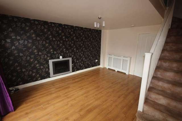  Image of 2 bedroom Terraced house to rent in Bassledene Road Sheffield S2 at Sheffield  Sheffield, S2 1HZ