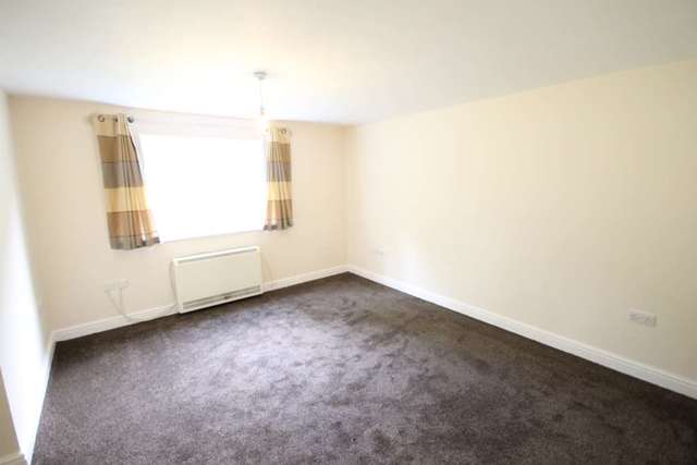  Image of 2 bedroom Flat to rent in Beaver Close Morden SM4 at Beaver Close  Morden, SM4 4NH