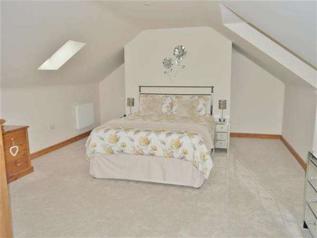  Image of 5 bedroom Detached house for sale in Belton Lane Grantham NG31 at Manthorpe, NG31 9PL