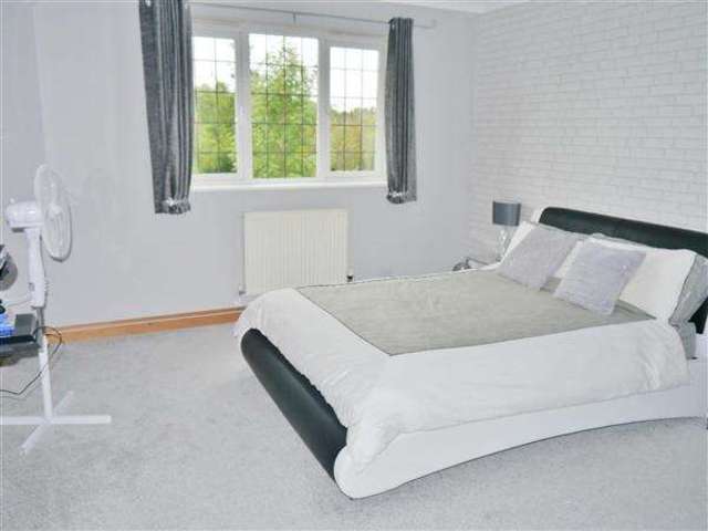  Image of 5 bedroom Detached house for sale in Belton Lane Grantham NG31 at Manthorpe, NG31 9PL