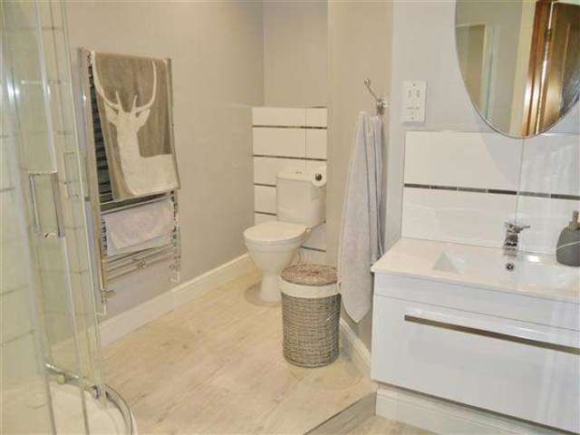  Image of 5 bedroom Detached house for sale in Belton Lane Grantham NG31 at Manthorpe, NG31 9PL