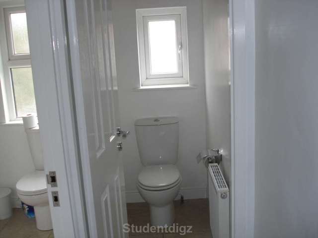  Image of 5 bedroom Detached house to rent in Birch Lane Longsight Manchester M13 at Birch Lane  Manchester, M13 0WN
