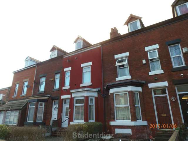  Image of 5 bedroom Detached house to rent in Birch Lane Longsight Manchester M13 at Birch Lane  Manchester, M13 0WN