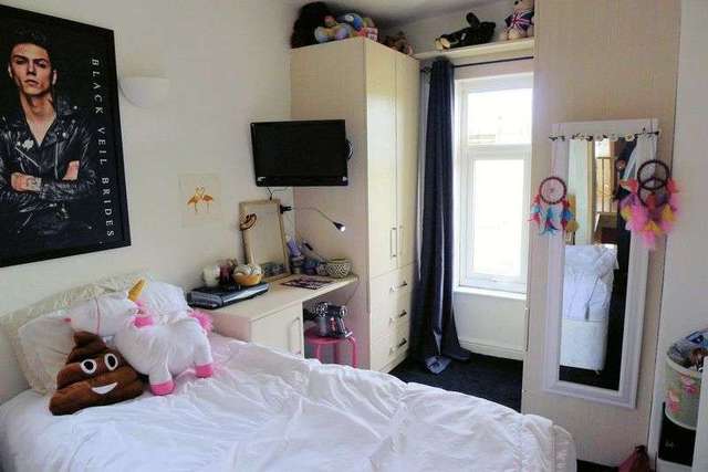 Image of 3 bedroom Terraced house for sale in Blackburn Road Turton Bolton BL7 at Blackburn Road Edgworth BOLTON, BL7 0PL