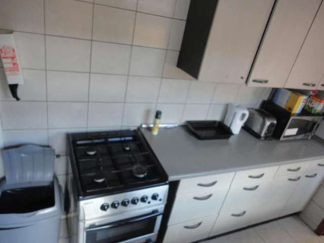  Image of 5 bedroom Terraced house to rent in Blenheim Road Reading RG1 at Blenheim Road  Reading, RG1 5NG