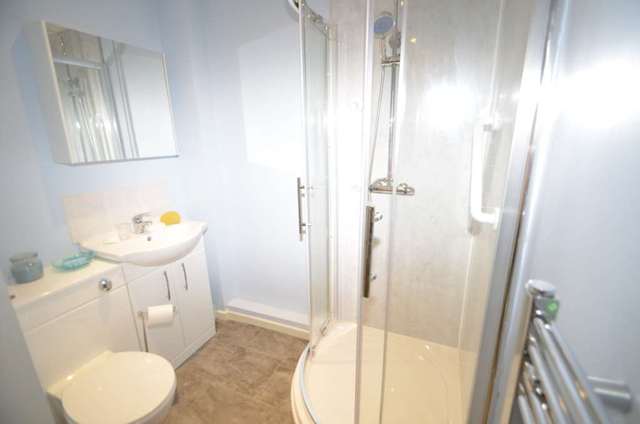  Image of 3 bedroom Terraced house to rent in Isis Walk Bletchley Milton Keynes MK3 at Isis Walk Bletchley Milton Keynes, MK3 7DA