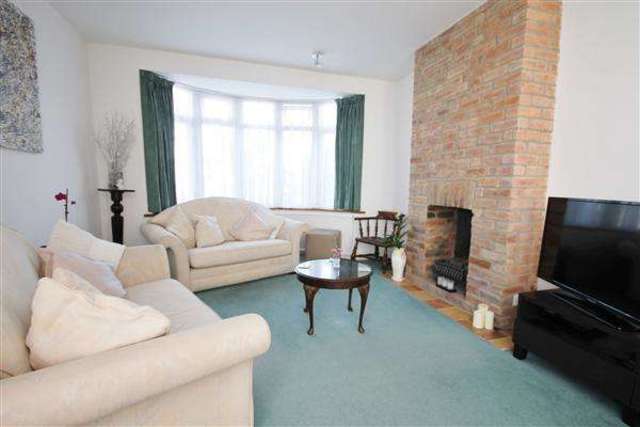  Image of 3 bedroom Semi-Detached house for sale in Bramley Road Broadwater Worthing BN14 at Broadwater, BN14 9DR