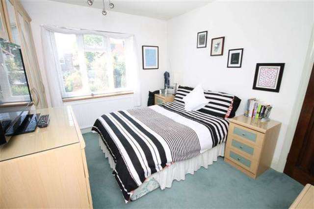  Image of 3 bedroom Semi-Detached house for sale in Bramley Road Broadwater Worthing BN14 at Broadwater, BN14 9DR