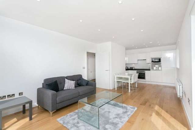  Image of 1 bedroom Apartment to rent in Camden Square London NW1 at Camden, NW1 9XA