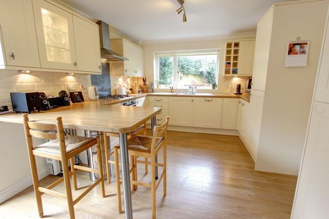 Image of 5 bedroom Detached house for sale in Campion Drive Romsey SO51 at Campion Drive  Romsey, SO51 7RD
