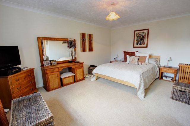  Image of 5 bedroom Detached house for sale in Campion Drive Romsey SO51 at Campion Drive  Romsey, SO51 7RD