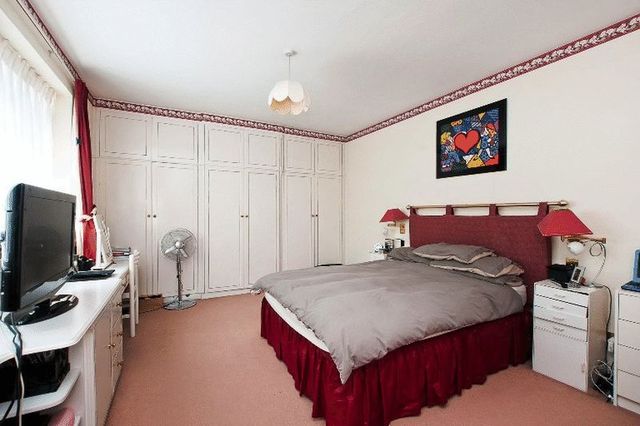  Image of 5 bedroom Detached house for sale in Canons Drive Canons Park Edgware HA8 at Canons Drive  Edgware, HA8 7QS