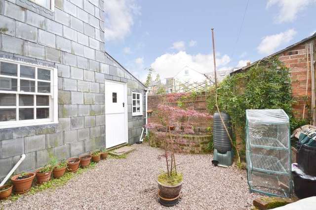  Image of 3 bedroom Cottage for sale in Castle Road Newport PO30 at Carisbrooke Isle Of Wight, PO30 1DT