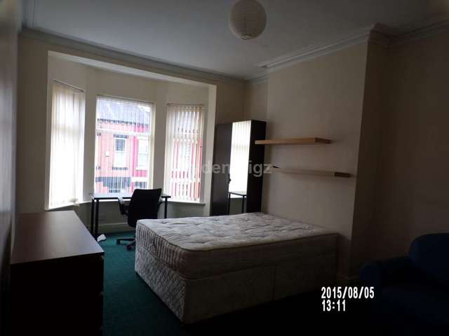  Image of 6 bedroom Detached house to rent in Carlton Road Salford M6 at Carlton Road  Salford, M6 7EW