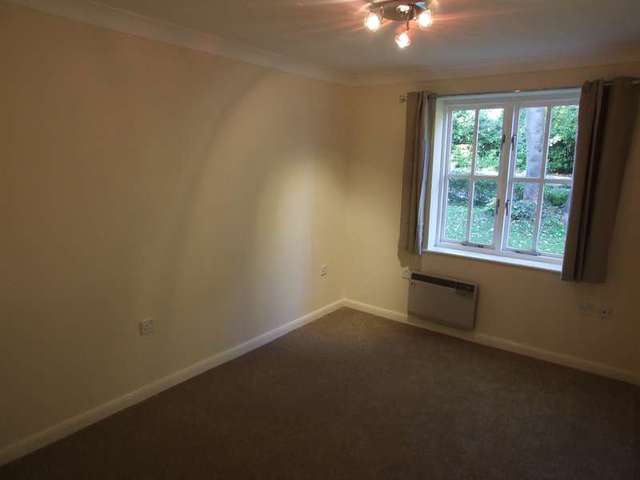  Image of 2 bedroom Detached house to rent in Westwood Road Southampton SO17 at Westwood Road  Southampton, SO17 1DH