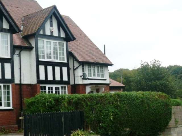  Image of 3 bedroom Semi-Detached house to rent in Wylam NE41 at Crawcrook Lane  Wylam, NE41 8JE