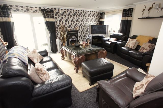  Image of 2 bedroom Detached house for sale in Chancel Close Benfleet SS7 at Chancel Close  Benfleet, SS7 4ET