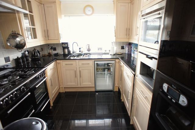  Image of 2 bedroom Detached house for sale in Chancel Close Benfleet SS7 at Chancel Close  Benfleet, SS7 4ET