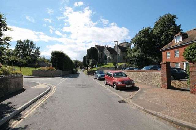  Image of 2 bedroom Flat for sale in Chanctonbury Walk Storrington Pulborough RH20 at Chanctonbury Walk Storrington Pulborough, RH20 4LT
