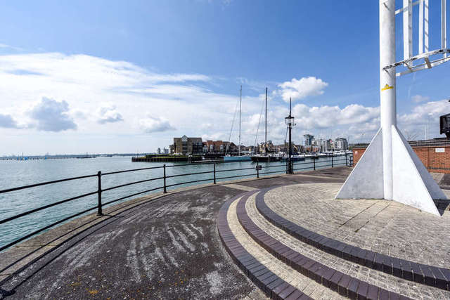  Image of 4 bedroom End of Terrace for sale in Channel Way Ocean Village Southampton SO14 at Ocean Village Southampton Hampshire, SO14 3GQ