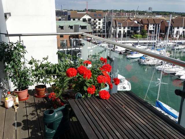  Image of 2 bedroom Flat for sale in Channel Way Ocean Village Southampton SO14 at Southampton Hampshire, SO14 3JB