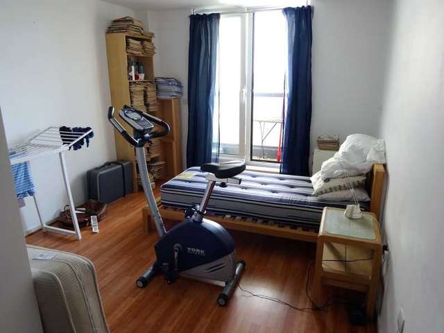  Image of 2 bedroom Flat for sale in Channel Way Ocean Village Southampton SO14 at Southampton Hampshire, SO14 3JB