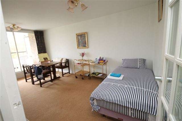  Image of 3 bedroom Flat to rent in The Avenue Sneyd Park Bristol BS9 at Chartley 22 The Avenue Bristol, BS9 1PE
