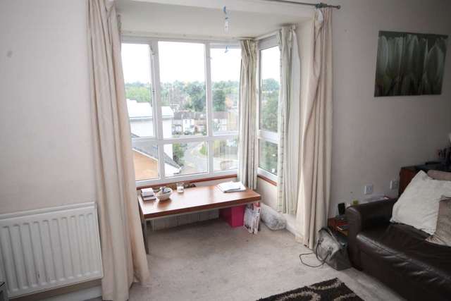  Image of 2 bedroom Apartment for sale in Macarthur Close Erith DA8 at Macarthur Close  Erith, DA8 1BQ