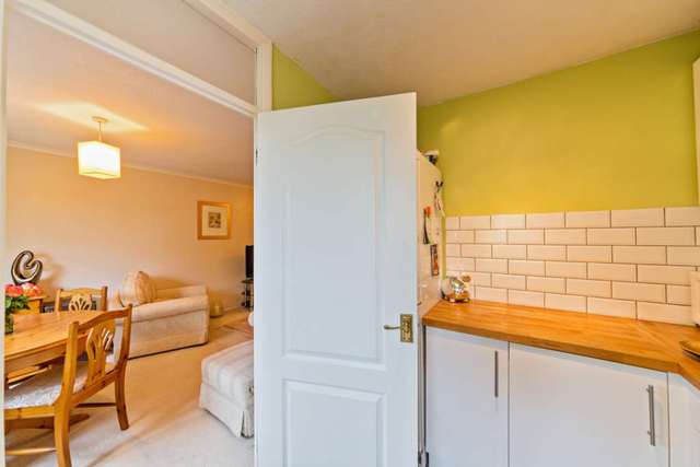  Image of 2 bedroom Maisonette for sale in Chiltern Park Avenue Berkhamsted HP4 at Chiltern Park Avenue  Berkhamsted, HP4 1EY