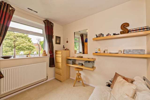 Image of 2 bedroom Maisonette for sale in Chiltern Park Avenue Berkhamsted HP4 at Chiltern Park Avenue  Berkhamsted, HP4 1EY