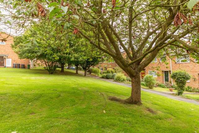  Image of 2 bedroom Maisonette for sale in Chiltern Park Avenue Berkhamsted HP4 at Chiltern Park Avenue  Berkhamsted, HP4 1EY