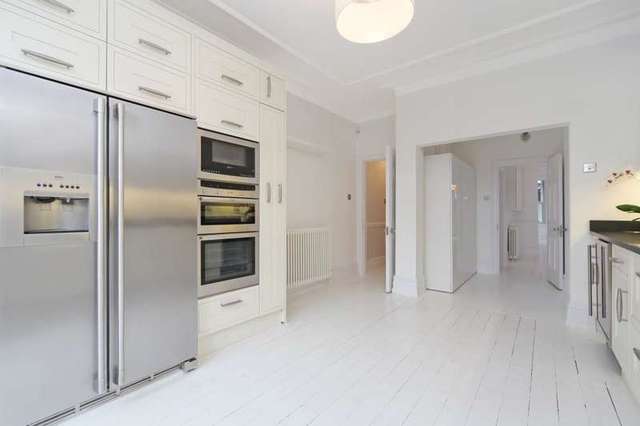  Image of 4 bedroom Terraced house for sale in Clapham Common West Side London SW4 at Clapham Common West Side  London, SW4 9AZ
