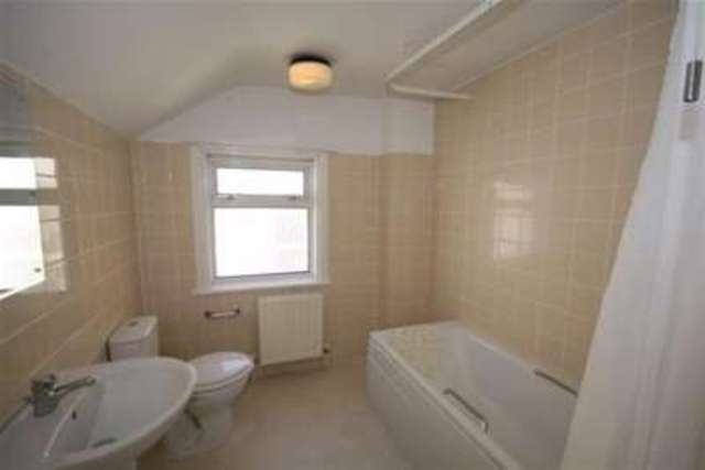  Image of 2 bedroom Detached house to rent in Clinton Lane Seaford BN25 at Seaford, BN25 1NS