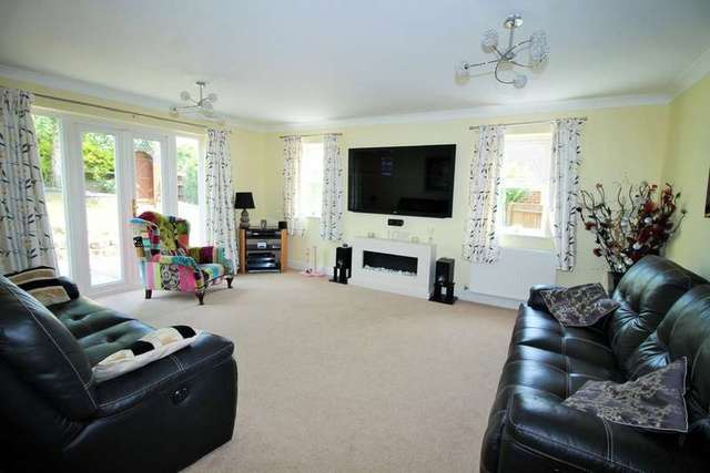  Image of 5 bedroom Detached house for sale in Orkney Road Cosham Portsmouth PO6 at Cosham Portsmouth Hampshire, PO6 3UE