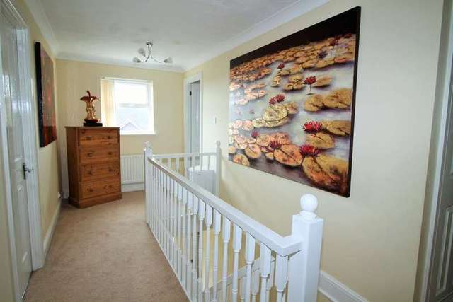  Image of 5 bedroom Detached house for sale in Orkney Road Cosham Portsmouth PO6 at Cosham Portsmouth Hampshire, PO6 3UE