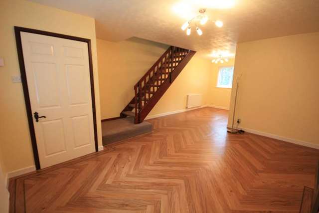  Image of 3 bedroom Semi-Detached house for sale in Crescent Grove Prestwich Manchester M25 at Crescent Grove Prestwich Manchester, M25 9WR
