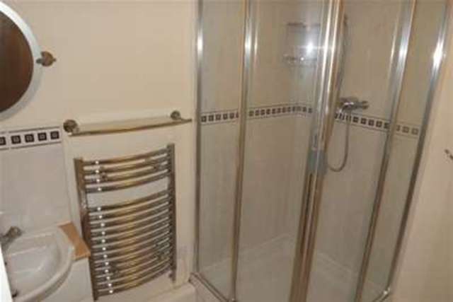 Image of 2 bedroom Flat to rent in Alencon Link Basingstoke RG21 at Basingstoke, RG21 7TZ