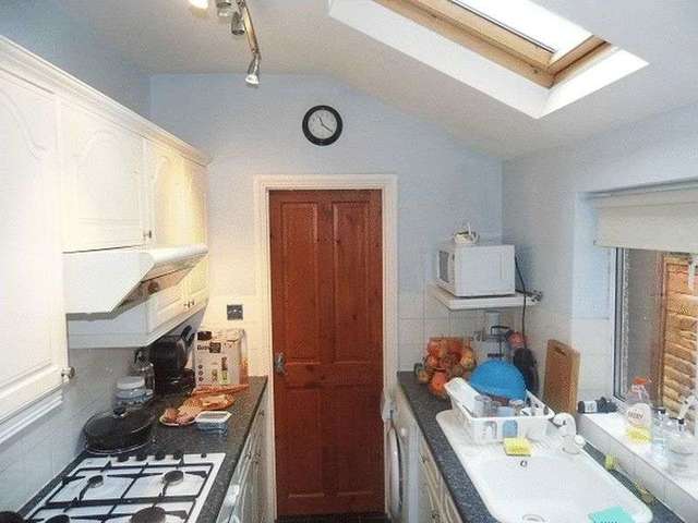  Image of 2 bedroom Terraced house for sale in Crunden Road South Croydon CR2 at Crunden Road  SOUTH CROYDON, CR2 6HD