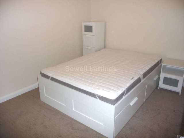  Image of 1 bedroom Detached house to rent in Culver Road Earley Reading RG6 at Culver Road  Reading, RG6 1QA