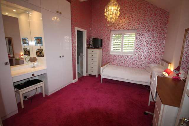  Image of 4 bedroom Detached house to rent in Degas Close Salford M7 at Salford, M7 3BG
