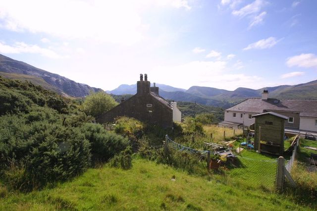  Image of 1 bedroom Cottage for sale in Dinorwic Caernarfon LL55 at Dinorwic Caernarfon, LL55 3EH